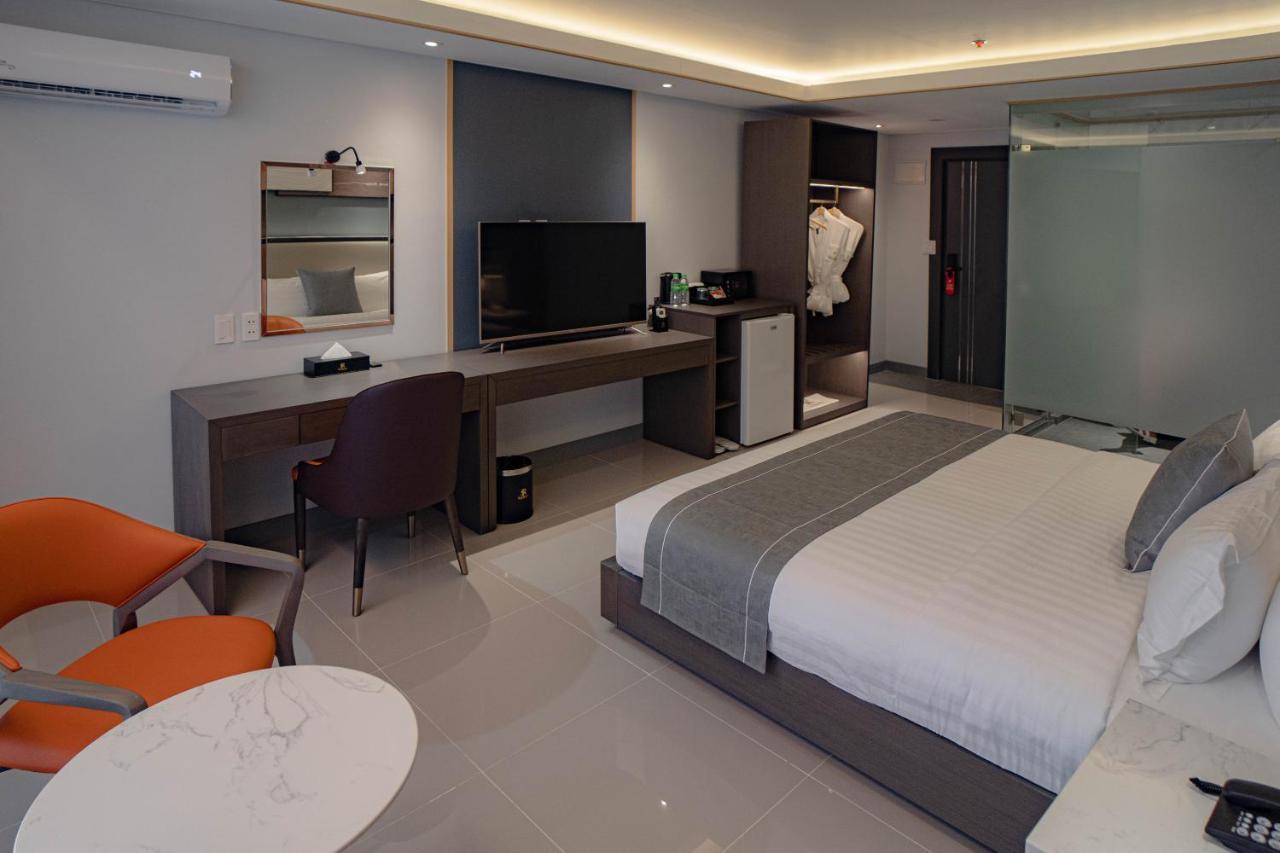 Subic Riviera Hotel And Residences Olongapo Eksteriør billede
